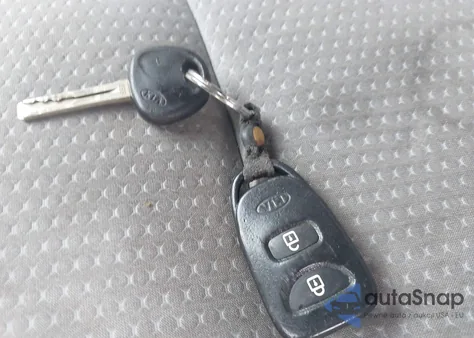 2011 Kia Sorento Lx from USA, damaged, VIN 5XYKT3A13BG082313